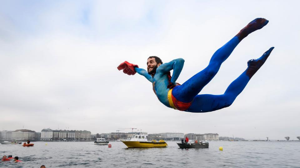 L'Internationale de la Baignade avec nos Super-héros