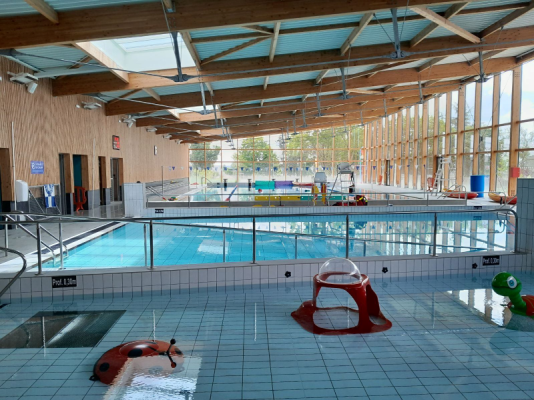 PISCINE À LONGUÉ JUMELLES