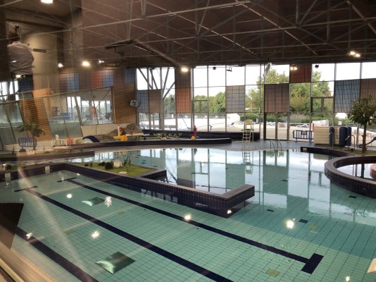 PISCINE AQUATIS À FOUGÈRES