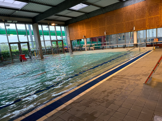 PISCINE CARRÉ D'EAU À BOURG EN BRESSE