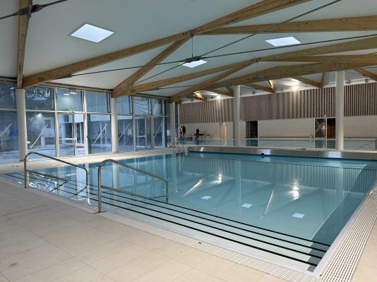 PISCINE À BLANQUEFORT