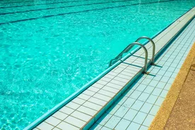 PISCINE À DARNETAL